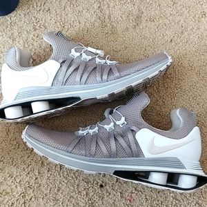 Nike shox gravity light grey size 13